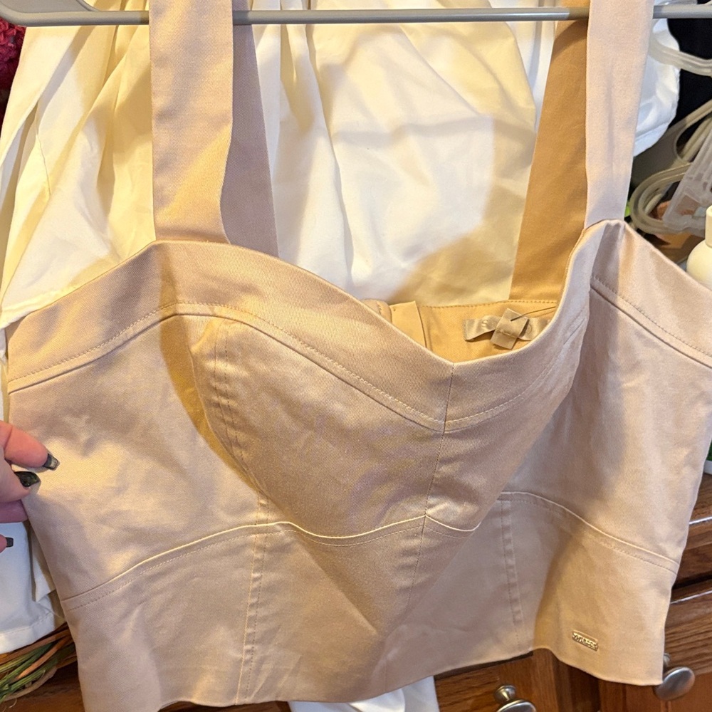 Guess Beige Crop Top